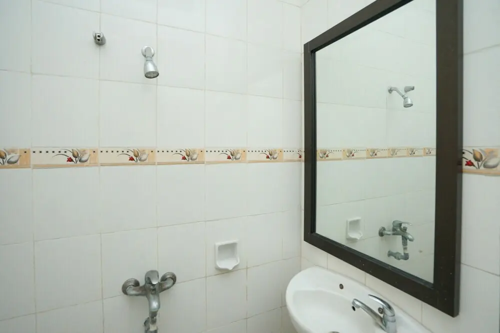 Проболинго: Female Guest House by OYO Rooms