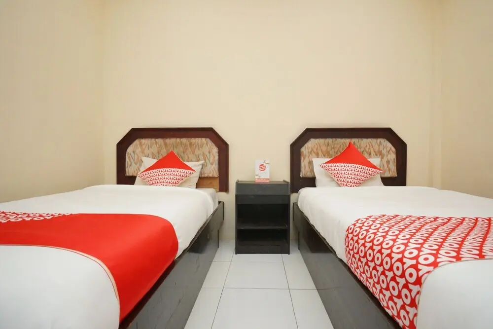 Проболинго: Female Guest House by OYO Rooms