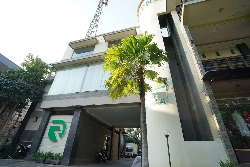 Hotel Ratna by OYO Rooms — фото 1