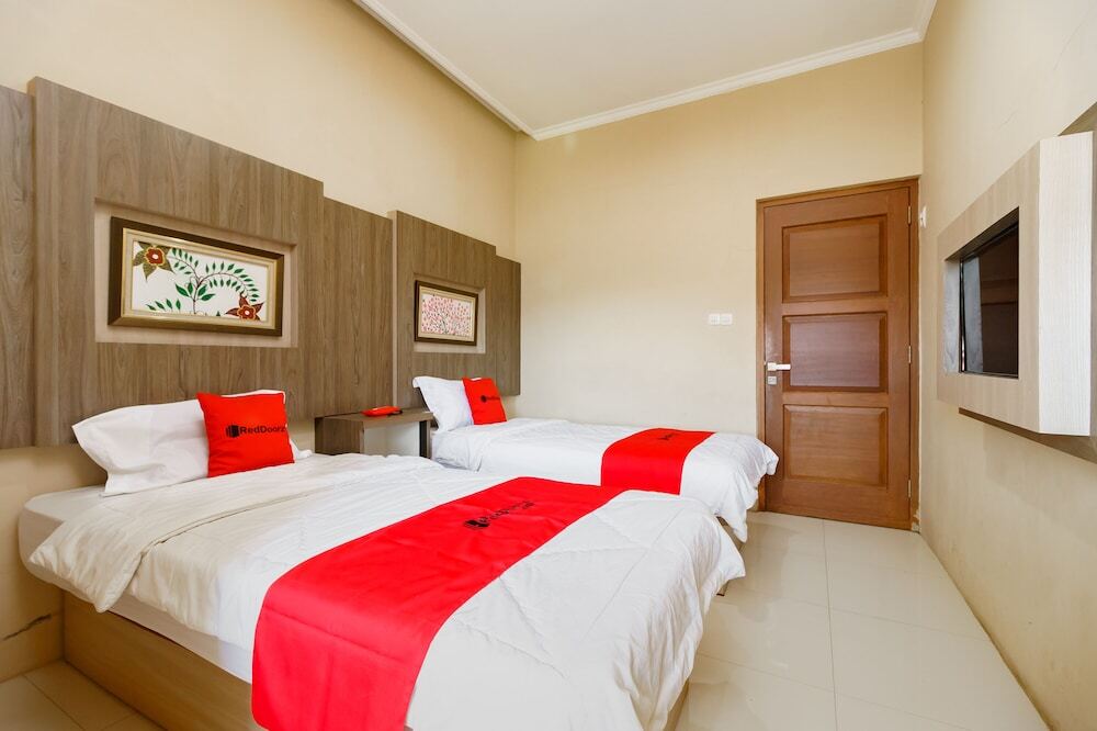 Кунинган: Montana Hotel Kuningan by RedDoorz