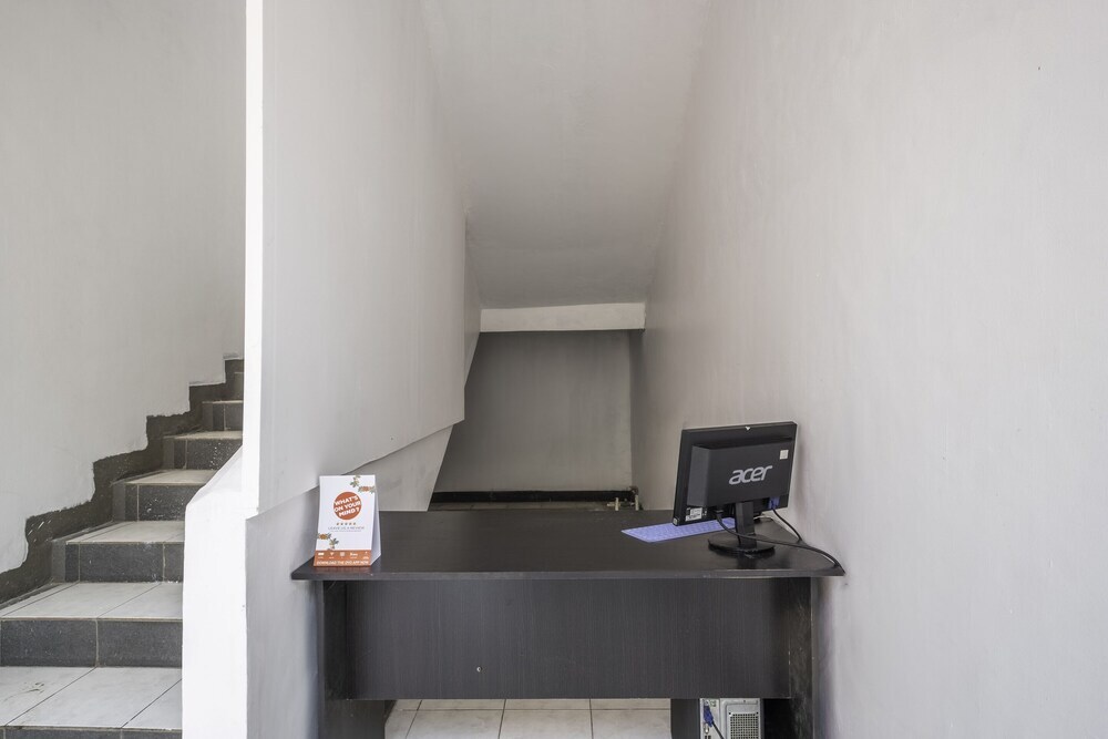 Караванг: Wisma Fisio by OYO Rooms