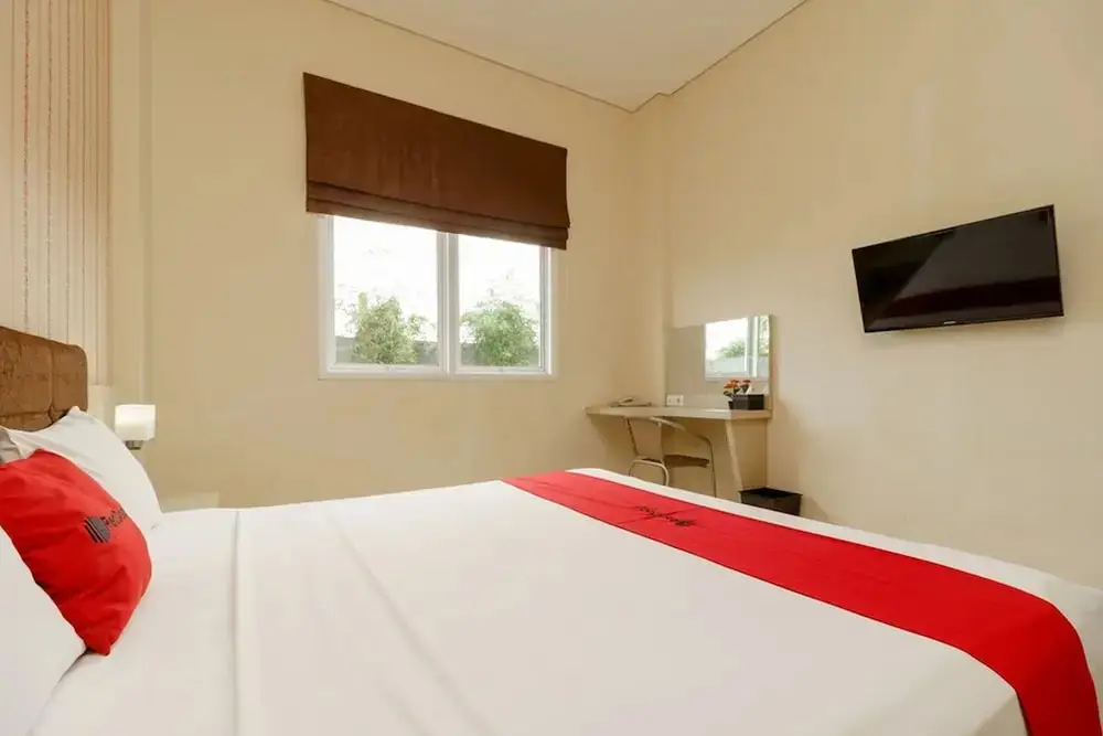 Матарам: Surya Lombok Hotel by RedDoorz