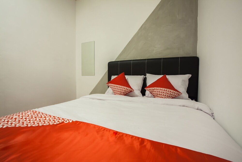 Медан: Mono Guest House by OYO Rooms