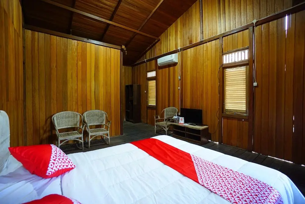 Манадо: Golden Lake Resort by OYO Rooms