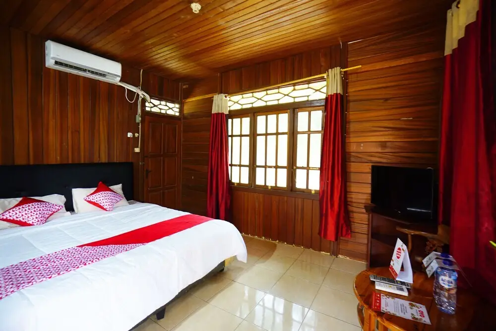 Манадо: Golden Lake Resort by OYO Rooms