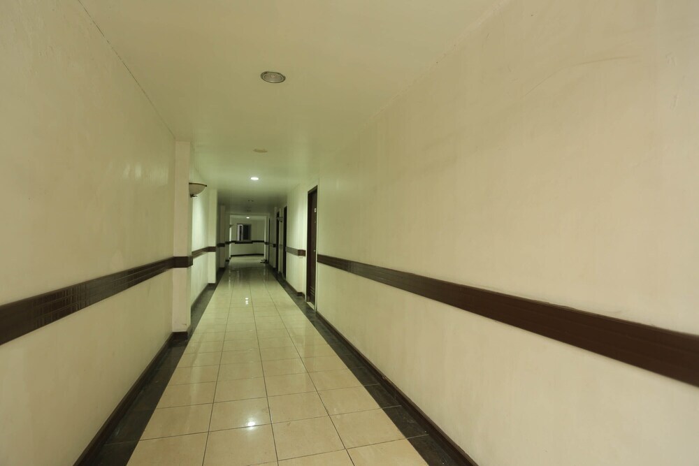 Банджармасин: Hotel Sembilan Sembilan by OYO Rooms