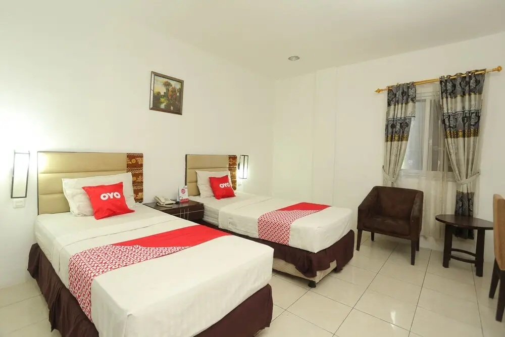 Банджармасин: Hotel Sembilan Sembilan by OYO Rooms