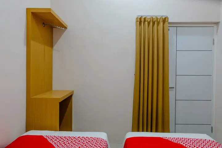 Маланг: Javas Guest House by OYO Rooms