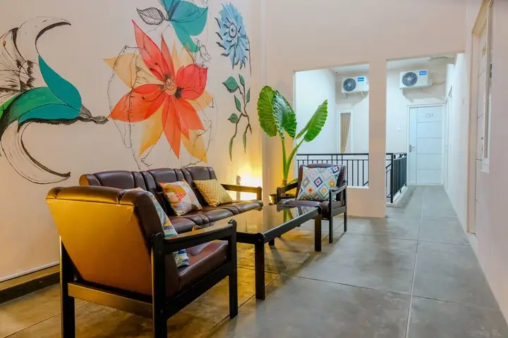 Маланг: Javas Guest House by OYO Rooms