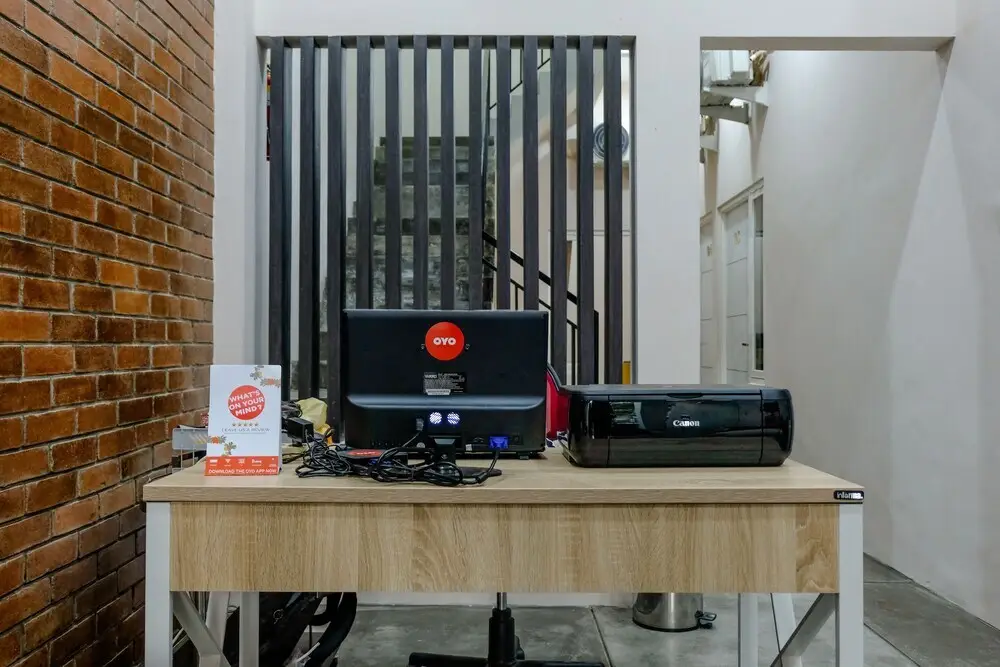 Маланг: Javas Guest House by OYO Rooms