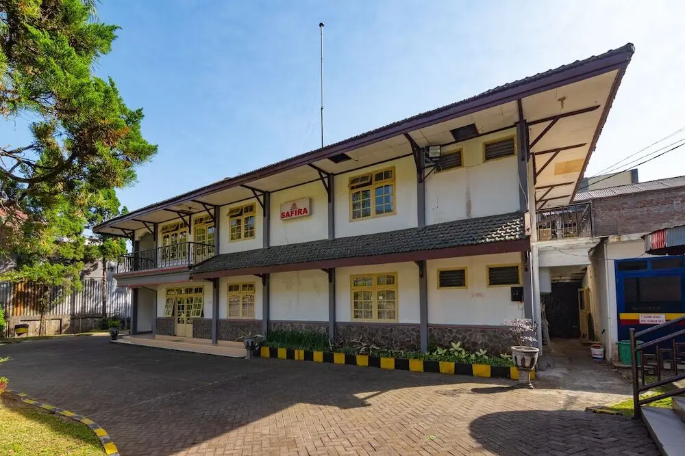 Травас: Sinergi Hotel Tretes by OYO Rooms