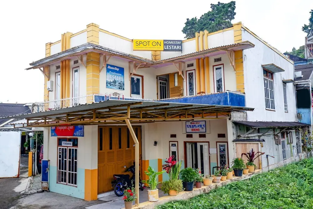 Диэнь Кулон: Homestay Lestari Dieng by OYO Rooms