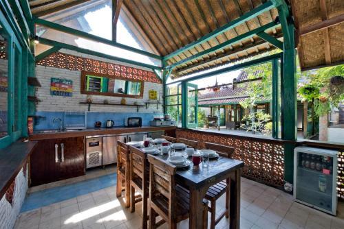 Чангу: The Project Joglo Canggu Bali