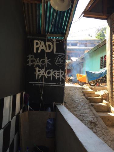 Лабуан-Баджо: P.Adi Backpacker