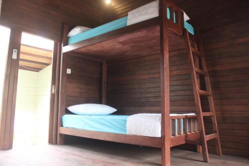 Лембонган-Айленд: Titi Hostel