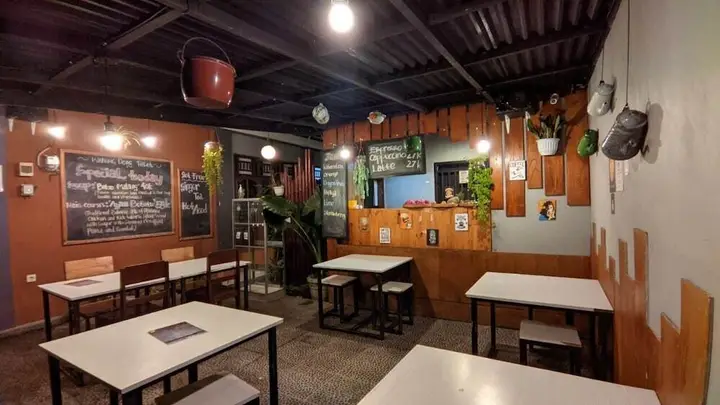 Мундук: Dong Paloh Hostel