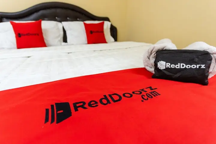 Маланг: Kost Omah Bratan by RedDoorz