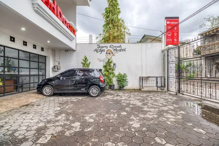 Джокьякарта: Sugeng Rawuh Aliya Hostel by RedDoorz