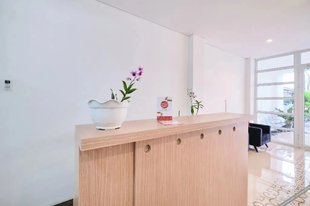 Парангтритис: Hotel Hapsari Syariah