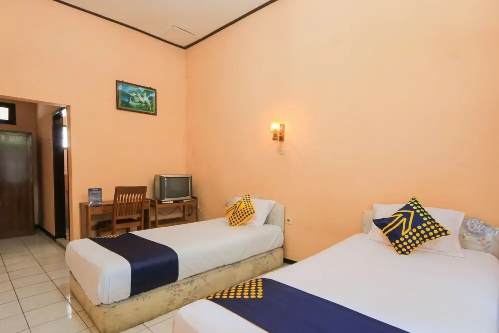 Калибару: Hotel Raung View by OYO Rooms