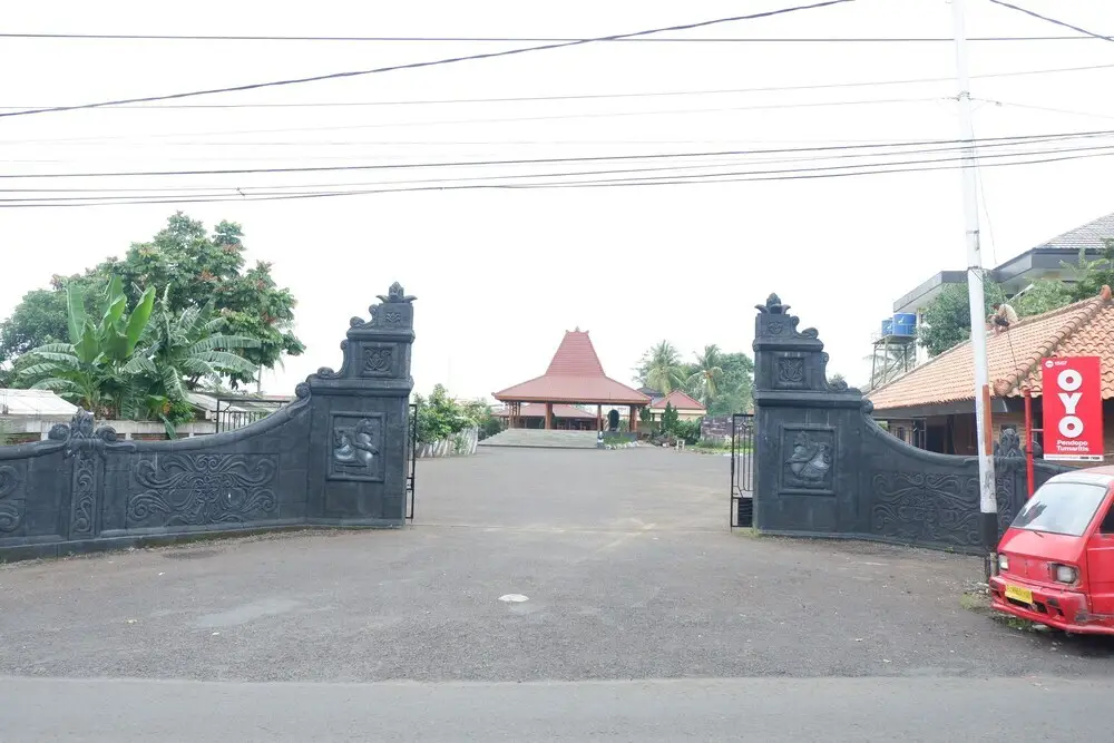 Чианджур: Oyo 1567 Pendopo Tumaritis Syariah