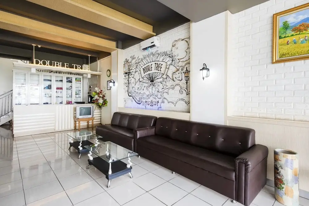 Пурвокерто: Double Tree Guesthouse by OYO Rooms