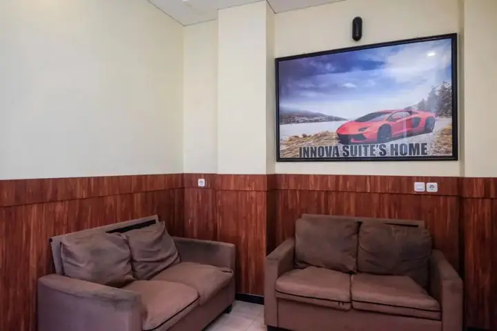 Тегал: Innova Suites Home by Oyo Rooms