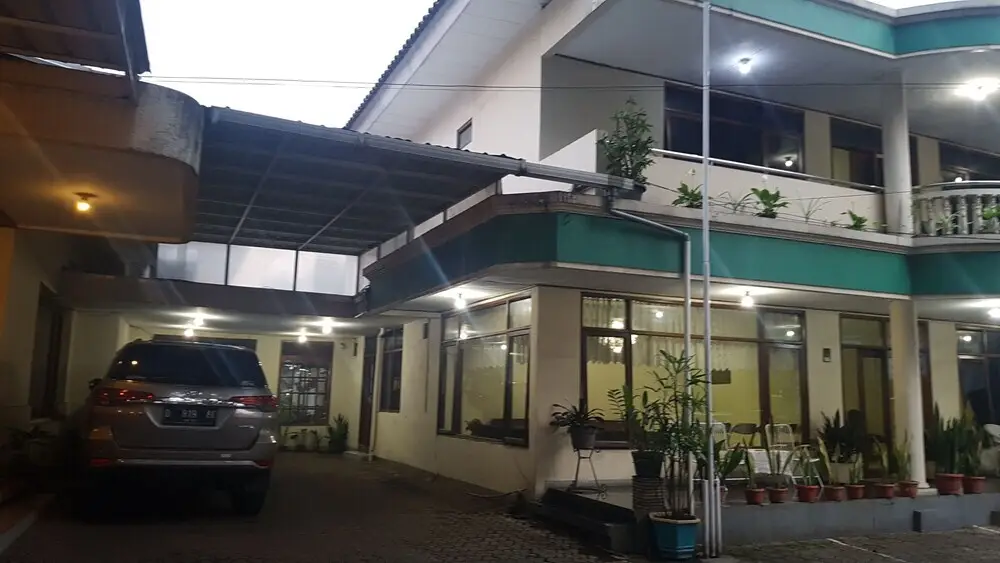 Бандунг: Hotel Kurnia by OYO Rooms