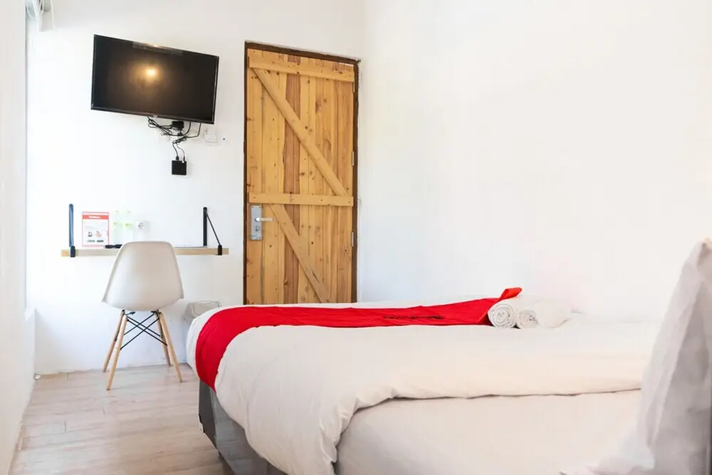 Семаранг: Fybed Guest House by RedDoorz