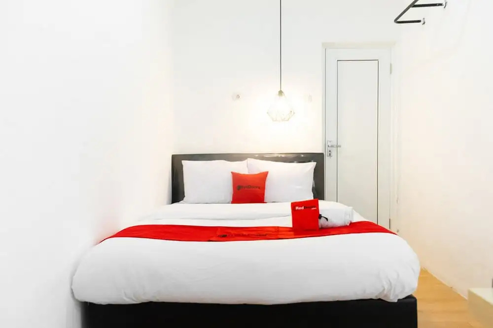 Семаранг: Fybed Guest House by RedDoorz