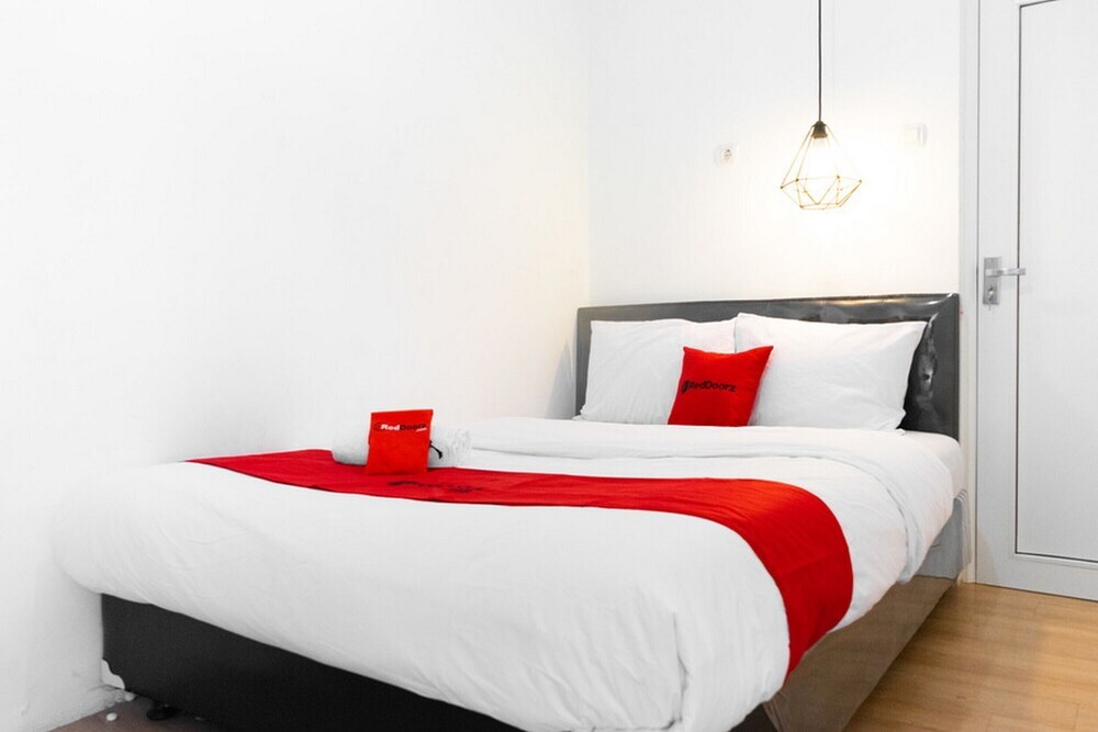 Семаранг: Fybed Guest House by RedDoorz