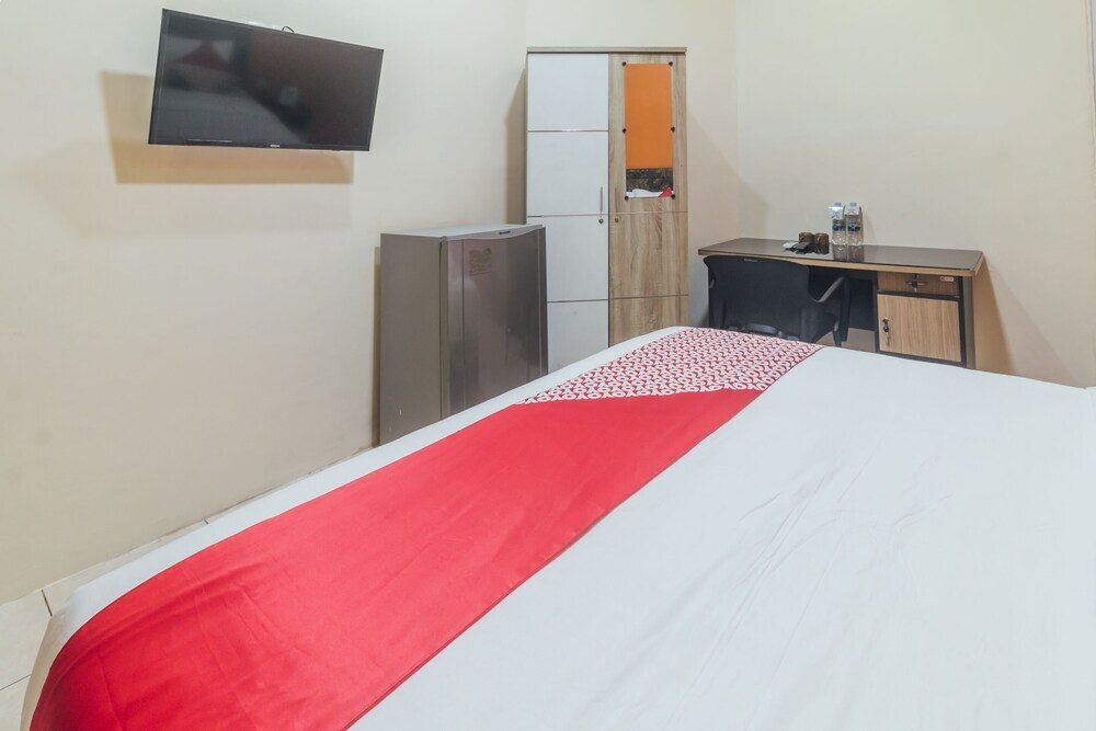 Амбон: Satria Guest House by OYO Rooms