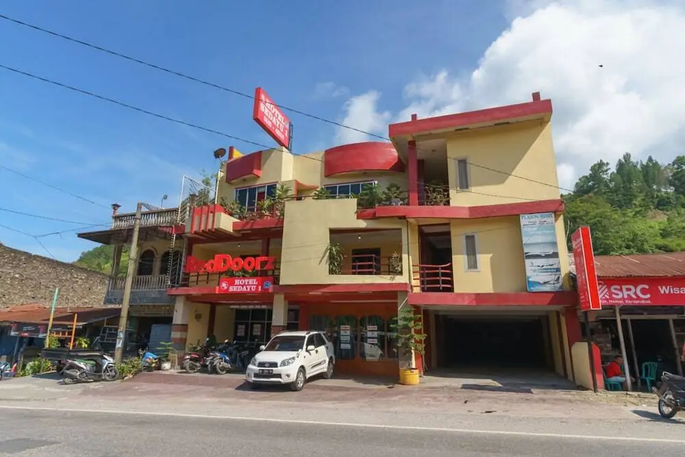 Hotel Sedayu 1 by RedDoorz — фото 1