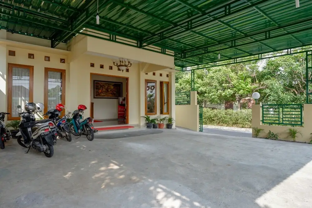 Wisma Taman Sari by Reddoorz — фото 1