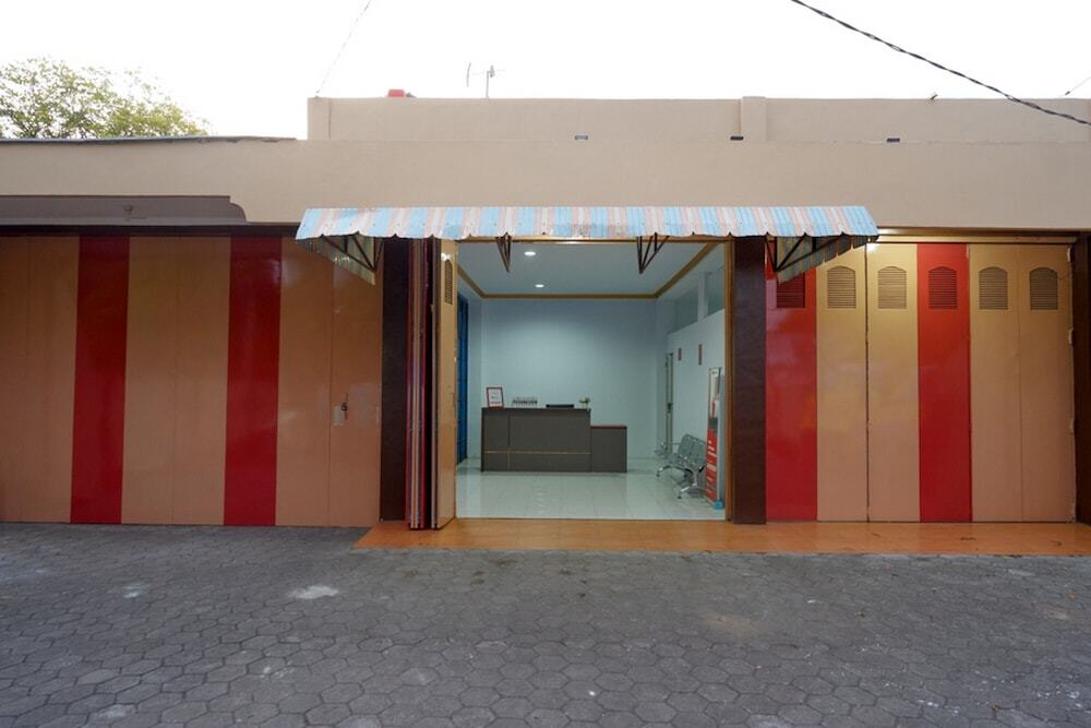 Пурвокерто: Meotel Purwokerto by RedDoorz