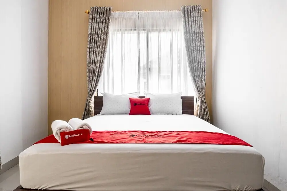 Медан: Afifah Guesthouse by RedDoorz
