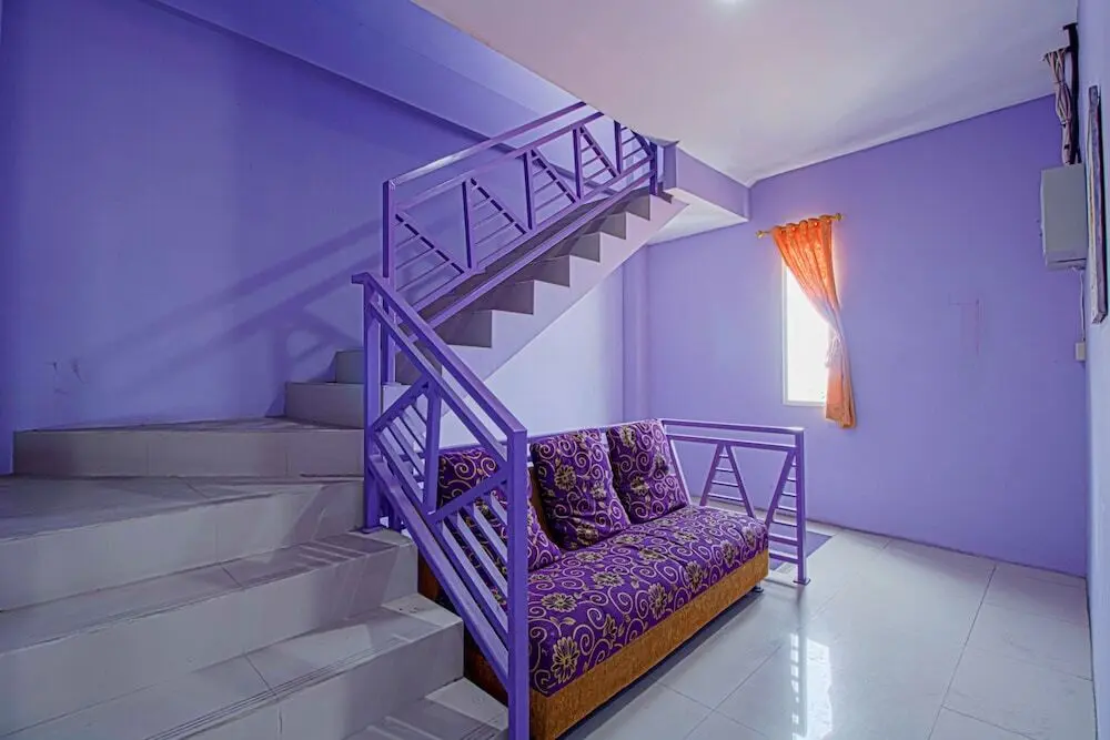 Бандунг: Violet Guest House by RedDoorz