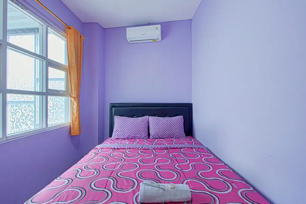 Бандунг: Violet Guest House by RedDoorz