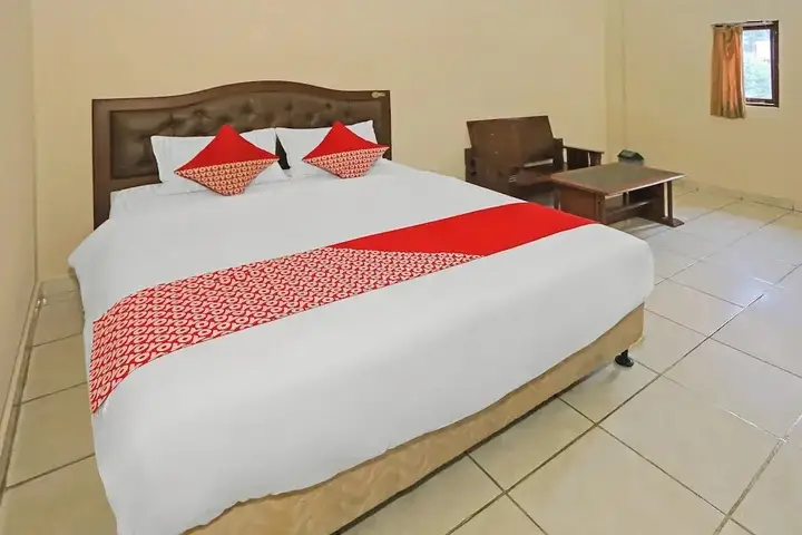 Бекаси: Hotel Danau Indah by OYO Rooms
