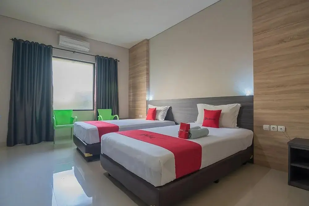 Сукарайя: Fafa Hills Resort Puncak by RedDoorz