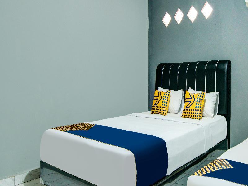 Пеканбару: Hotel Tampan by OYO Rooms