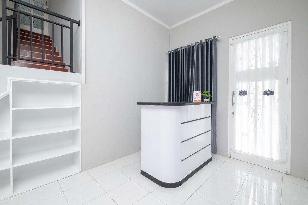 Мертоюдан: Nareswari Guest House by OYO Rooms