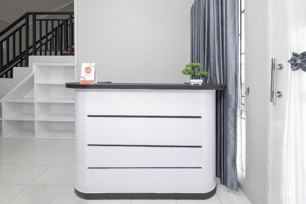 Мертоюдан: Nareswari Guest House by OYO Rooms