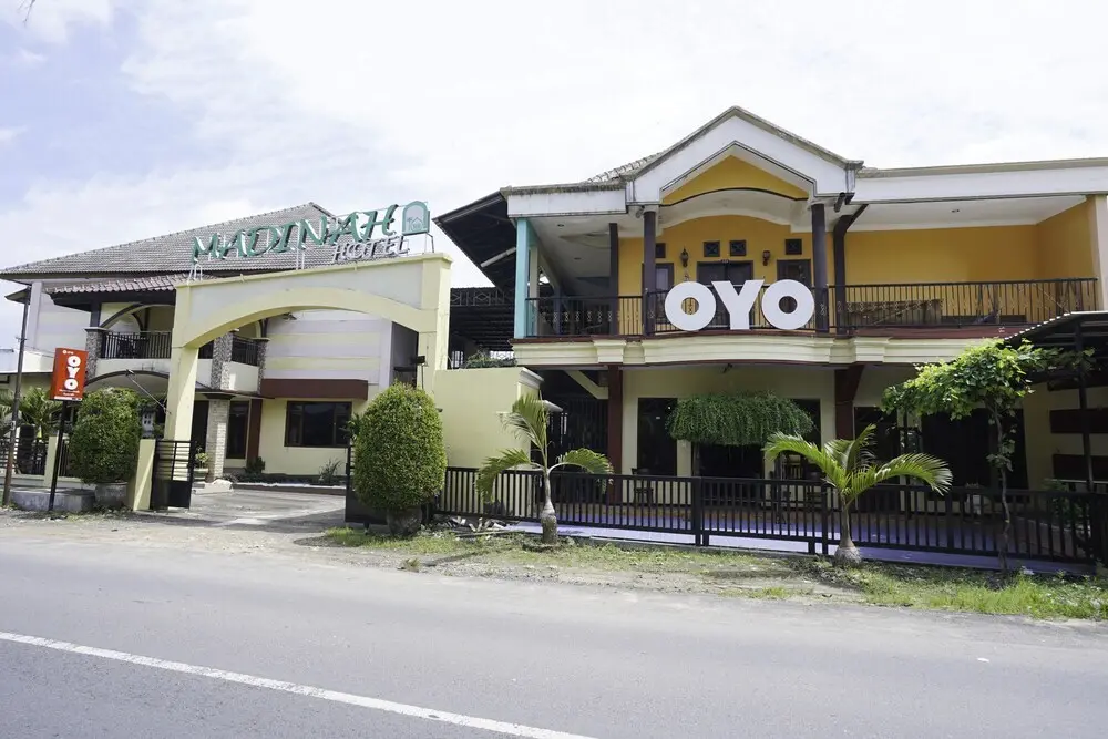 Памекасан: Hotel Madinah Syariah by Oyo Rooms