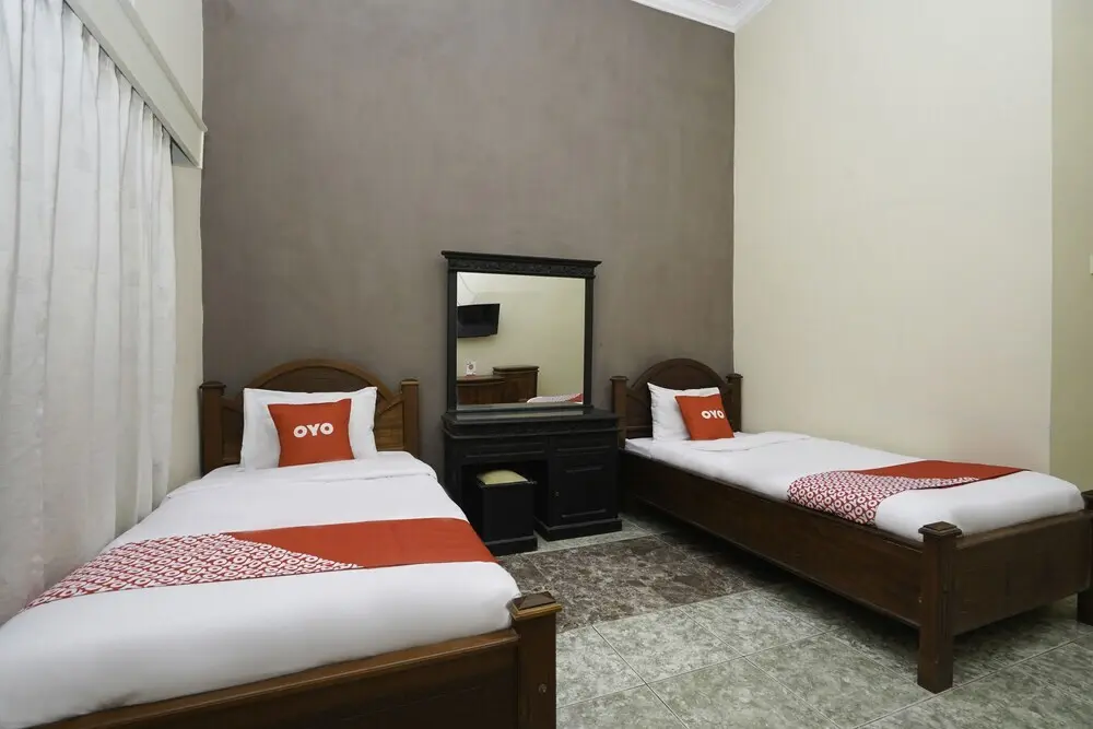 Памекасан: Hotel Madinah Syariah by Oyo Rooms