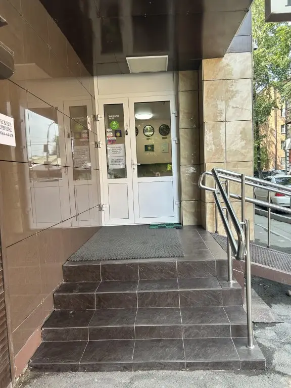 carousel image 4