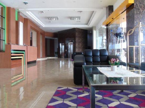Джамби: V Hotel
