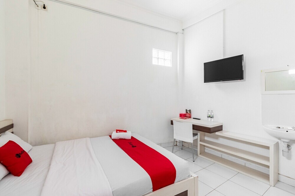 Бангунтапан: RedDoorz Syariah @ Wisma Arya 2