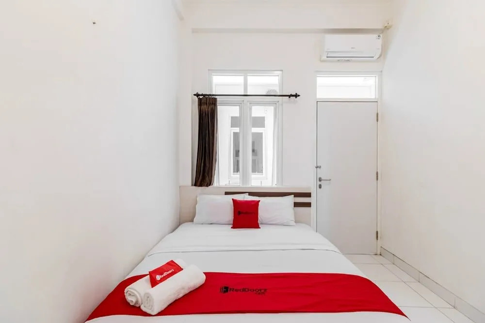 Бангунтапан: RedDoorz Syariah @ Wisma Arya 2