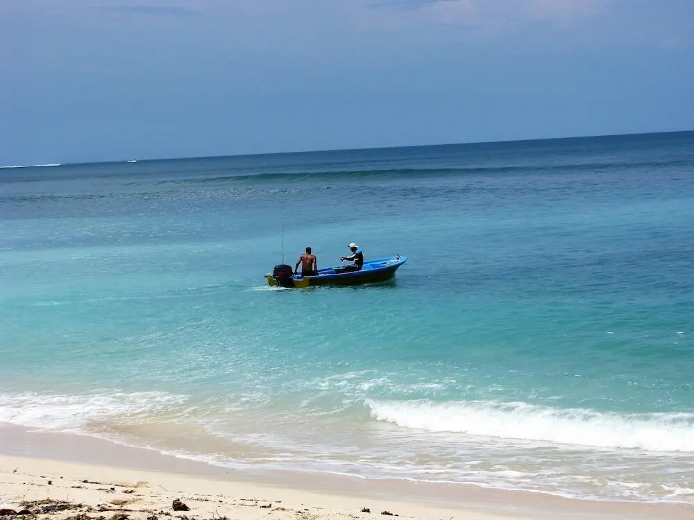 Пляж Plengkung Beach: Jawa Jiwa Sanctuary